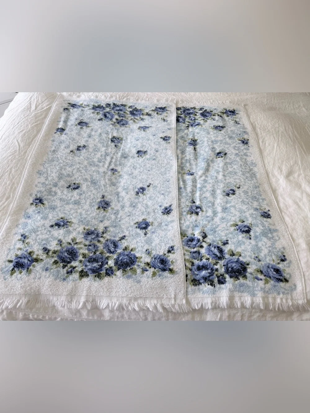 Cannon | Set Of 6 | Vintage Blue Roses 2 Bath & 2 Hand Towels | 2 Wash Clothes